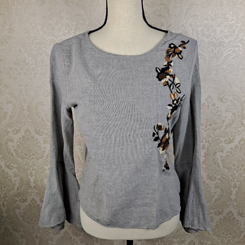 Zara Basic Collection Size Xs Gray Embroidered Fl… - image 1